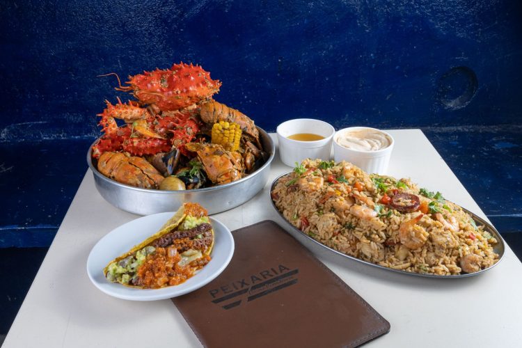 Bar da Peixaria Divina Providência serve pratos icônicos da América do Norte