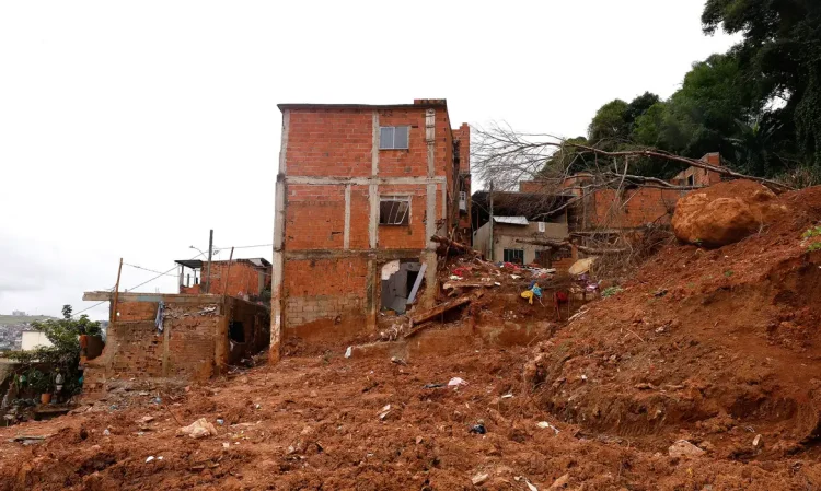 Crédito para atingidos pelas chuvas em MG