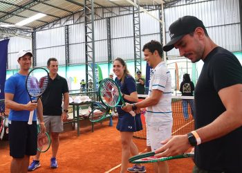 PlayTennis e Pró Spin reúnem amantes do tênis em experiência inédita de teste de raquetes em São Paulo