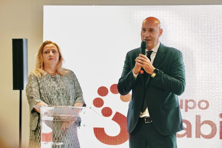 Parceria entre Grupo Sabin e Roche recebe investimento de R$ 90 milhões e eleva capacidade de processamento para mais de 13 mil exames por hora