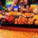 Outback lança maior campanha de futebol de sua história no Brasil e transforma restaurantes em ponto de encontro dos torcedores