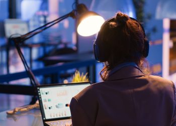 Com mudanças no algoritmo, uso de IA em blogs exige mais estratégia e qualidade