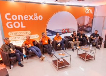 Executivos da companhia presentes no evento de lançamento do Conexão GOL na Aerotech em Confins (CNF) em abril de 2025