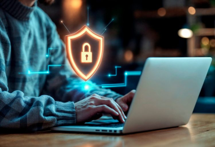 Com equipes reduzidas no meio do ano, empresas ampliam atenção à proteção de informações sensíveis, propriedade intelectual e projetos de inteligência artificial