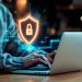 Com equipes reduzidas no meio do ano, empresas ampliam atenção à proteção de informações sensíveis, propriedade intelectual e projetos de inteligência artificial