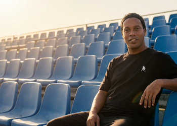 Ronaldinho Gaúcho lança marca de moda em parceria com a Momentus Fashion Company