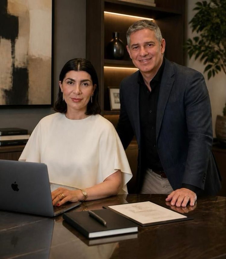 Erica e Pedro Carreiro. - Locar Empreendimentos Imobiliarios