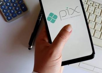 Elo e FutebolCard levam Pix por biometria à compra de ingressos esportivos