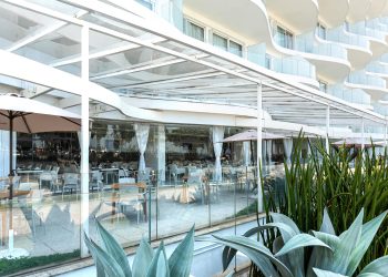 CDesign Hotel promove Almoço Especial de Dia das Crianças à beira-mar