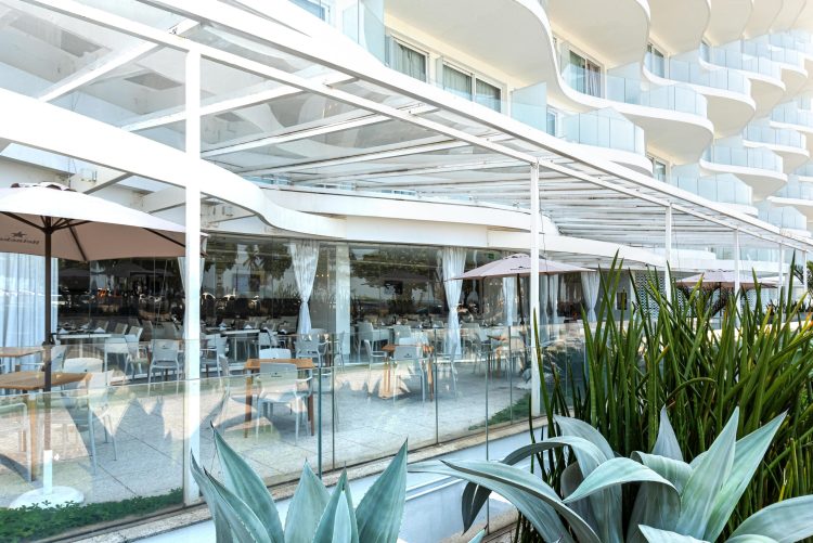CDesign Hotel promove Almoço Especial de Dia das Crianças à beira-mar