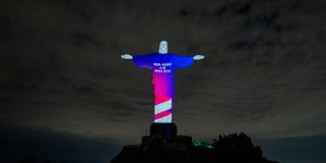 “Bem-vindo a ir mais alto”: LATAM leva sua nova assinatura global de marca ao Cristo Redentor