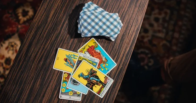 Tiragem de uma carta: como funciona a consulta rápida de tarot