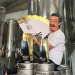 Das panelas de 15 litros ao topo da cerveja artesanal: a saga de Jorge Braier, o mestre cervejeiro que colocou Jaraguá do Sul no mapa da bebida