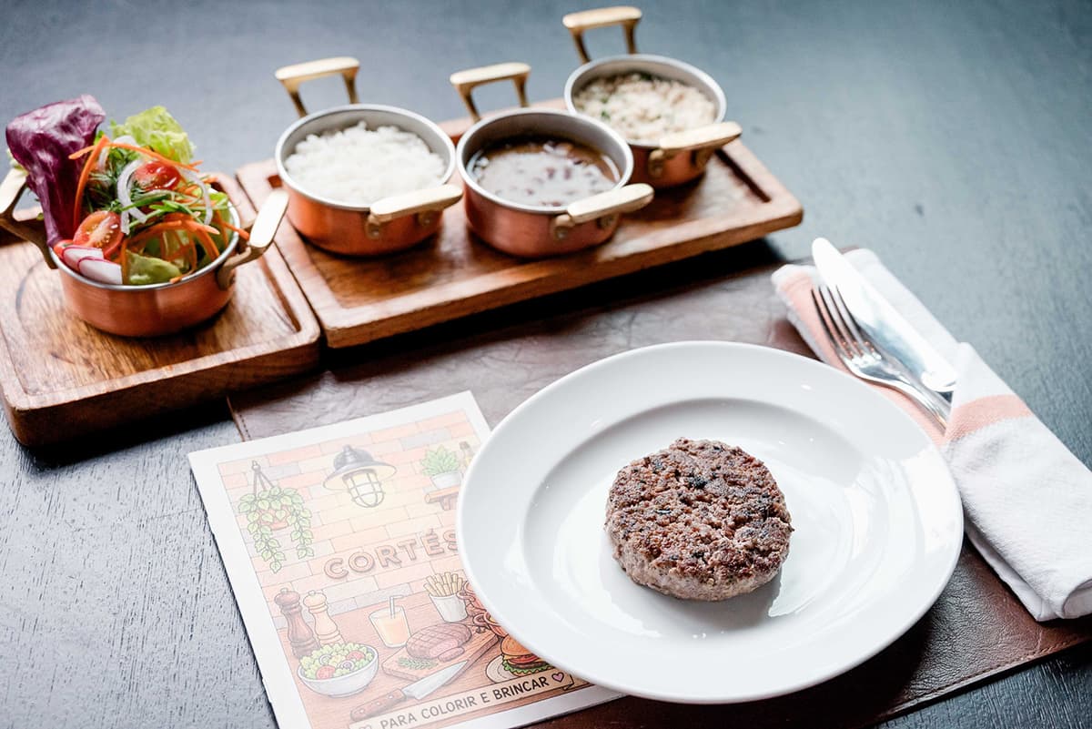 Cortés Asador - Menu kids - Hambúrguer - Foto Renato Wrobel