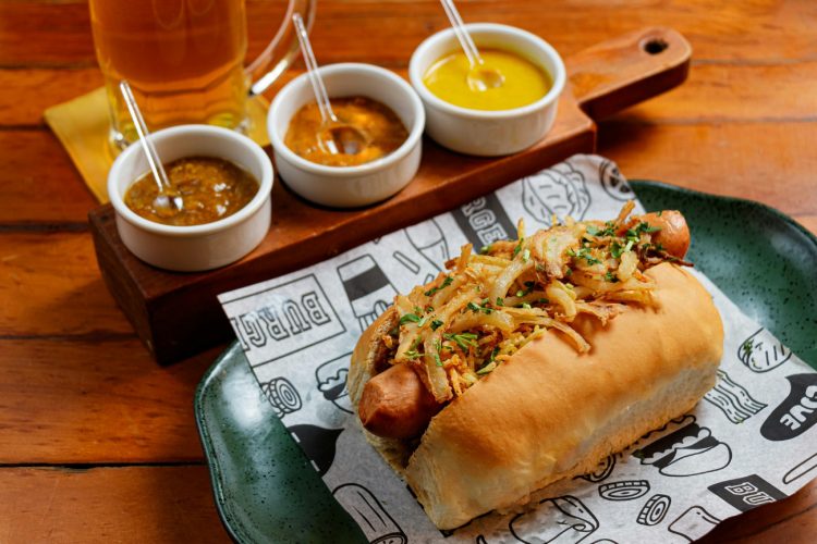 Bar Brasil - Sanduíche Frankfurter Dog - Foto: Tiago Debonis
