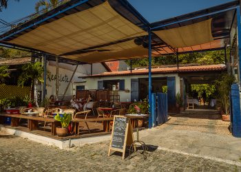 Xerelete celebra dois anos com chefs convidados e roda de samba em Búzios