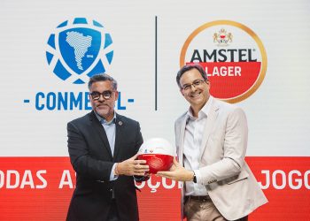 Juan Roa, da CONMEBOL e Alexandre Carreteiro, presidente da HEINEKEN para as Américas