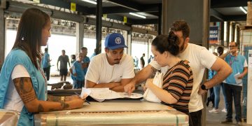 Vilarejo promove feirão com produtos de alta qualidade e preços abaixo do custo no Centro de Distribuição